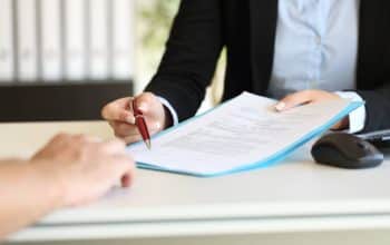 Avocat en droit des &eacute;trangers : r&ocirc;le, missions et conseils