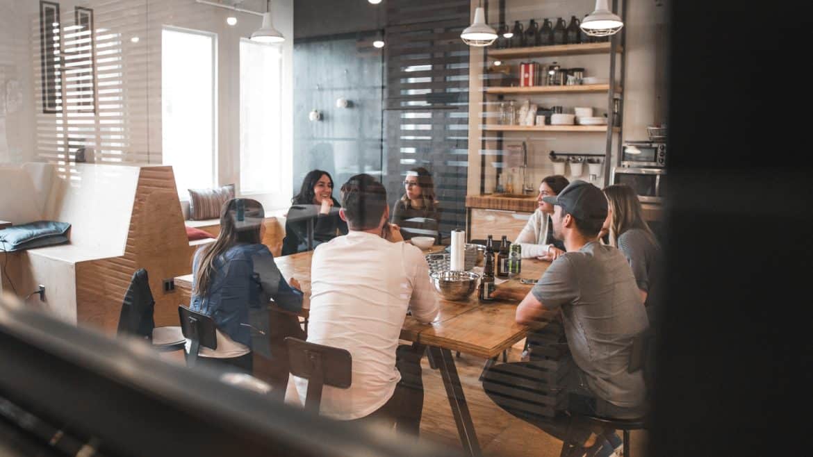 Nos conseils pour am&eacute;liorer la productivit&eacute; au bureau avec une entreprise d’agencement int&eacute;rieur