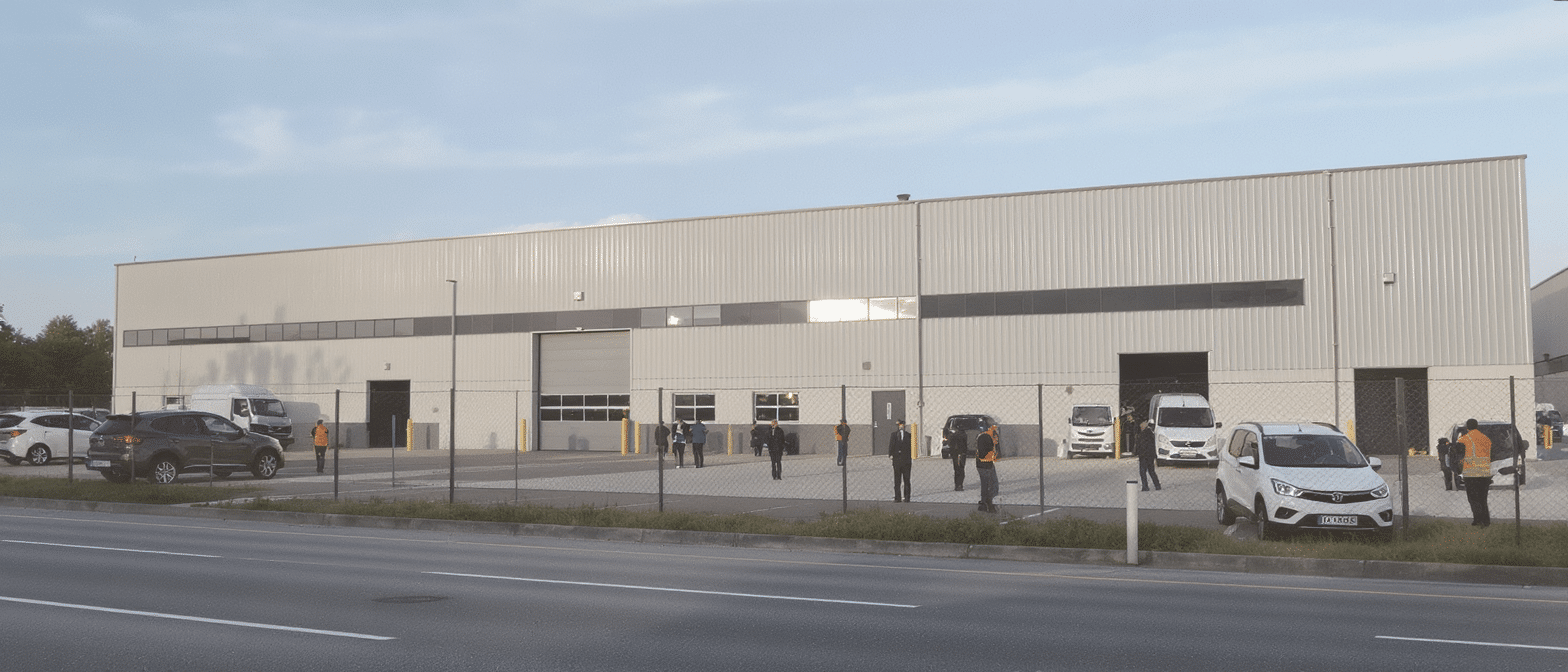 stellantis annonce le lancement de l’assemblage des véhicules dongfeng sur son site industriel de rennes, renforçant ainsi sa production locale et son partenariat stratégique.
