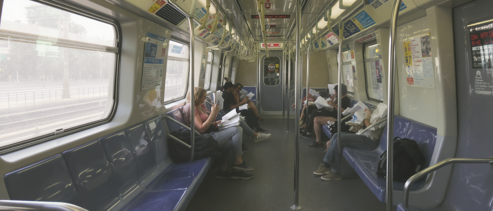 Canicule en Île-de-France : les voyageurs boudent métro, bus et RER souvent dépourvus de climatisation