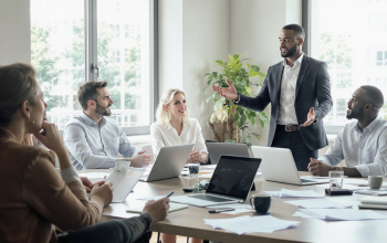 &laquo; Le commandement en permanence : comment m&eacute;tamorphoser l’entreprise face &agrave; l’&egrave;re de l’incertitude &raquo;