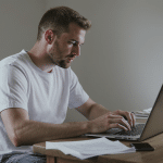 Leakimedia : pourquoi cette plateforme suscite des recherches sur les contenus num&eacute;riques