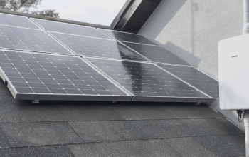 Panneaux solaires&nbsp;: la batterie, un investissement incontournable pour maximiser vos &eacute;conomies ?