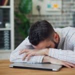 BetterHelp et l’&eacute;puisement professionnel : ce que les actifs fran&ccedil;ais cherchent vraiment