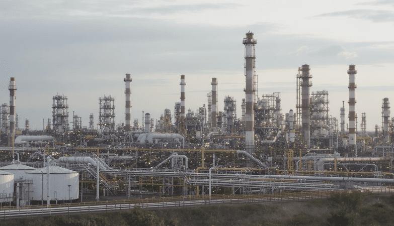 En Allemagne, la raffinerie de Schwedt illustre les d&eacute;fis persistants de la d&eacute;pendance au p&eacute;trole russe