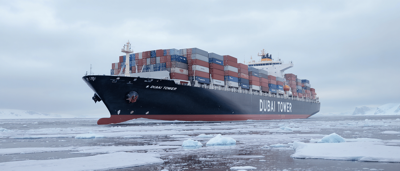 découvrez le 'dubai tower', premier porte-conteneurs chinois, qui inaugure une nouvelle traversée vers l’europe via la route arctique, révolutionnant le transport maritime international.