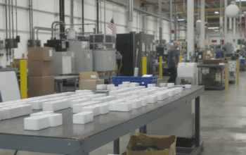 De fabricant de prises &agrave; g&eacute;ant de l&rsquo;&eacute;lectrification, Schneider Electric acc&eacute;l&egrave;re son expansion aux &Eacute;tats-Unis avec une acquisition majeure