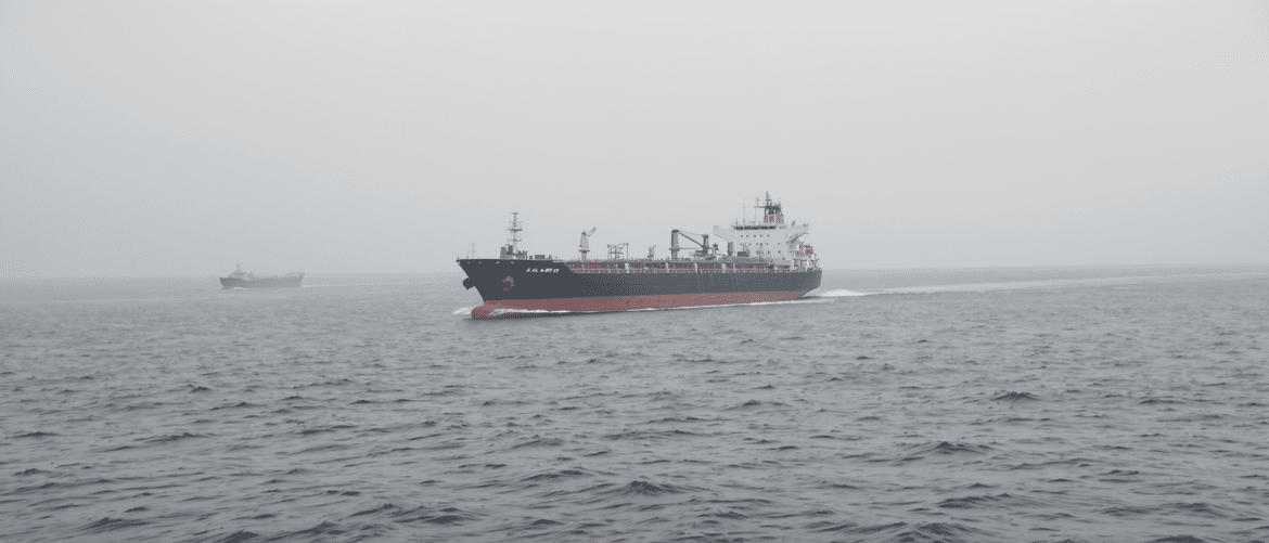 Navires rares, fret en fl&egrave;che : la guerre au Moyen-Orient fait exploser les co&ucirc;ts du transport p&eacute;trolier